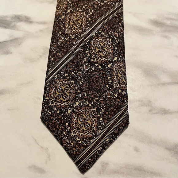 Oscar de la Renta Tie - Picture 5 of 5